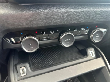 Image véhicule  Citroën C4 (36)