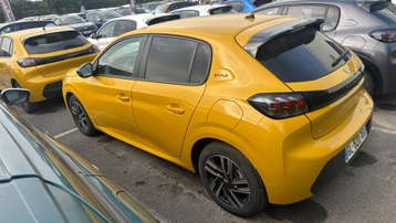 Image véhicule  Peugeot 208 (3)