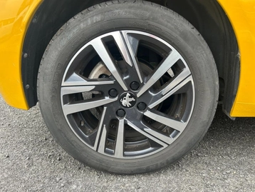 Image véhicule  Peugeot 208 (8)