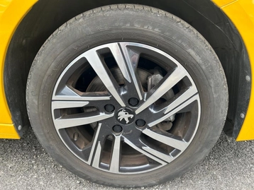 Image véhicule  Peugeot 208 (7)