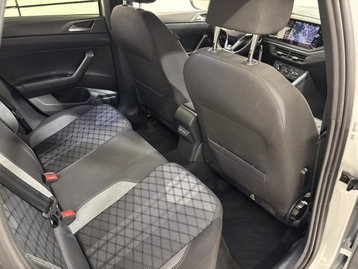 Image véhicule Volkswagen TAIGO (32) Image véhicule Volkswagen TAIGO (32)