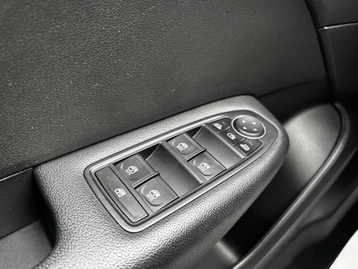Image véhicule  Renault ARKANA (31)