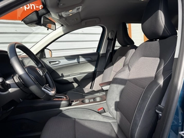 Image véhicule  Renault ARKANA (3)