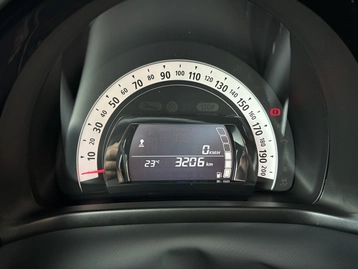 Image véhicule  Renault TWINGO III (17)