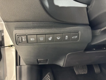 Image véhicule  Toyota COROLLA TOURING SPORT (11)
