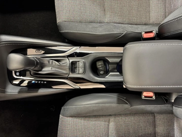 Image véhicule  Toyota COROLLA TOURING SPORT (18)