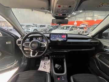 Image véhicule  Jeep AVENGER (17)