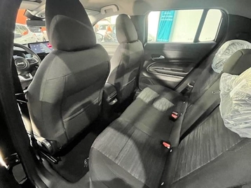 Image véhicule  Jeep AVENGER (16)