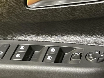 Image véhicule  Opel CORSA (19)