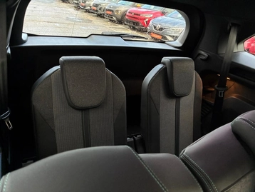 Image véhicule  Peugeot 5008 (18)
