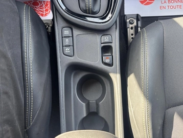 Image véhicule  Toyota YARIS CROSS (36)