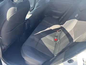 Image véhicule  Toyota YARIS CROSS (18)