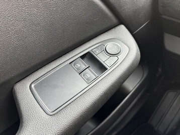 Image véhicule  Renault CLIO (21)