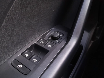 Image véhicule  Volkswagen T-CROSS (16)