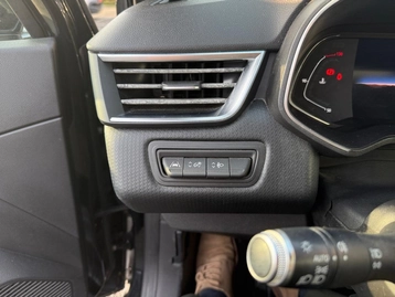 Image véhicule  Renault CLIO (20)