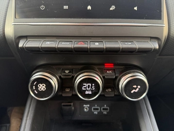 Image véhicule  Renault CLIO (27)