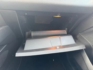Image véhicule  Renault CLIO (32)