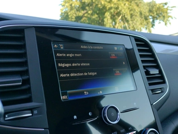 Image véhicule  Renault TALISMAN (38)