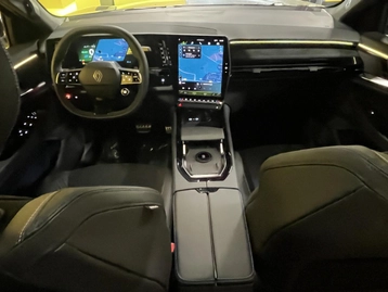 Image véhicule  Renault RAFALE (33)