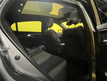Image véhicule  Renault RAFALE (30)