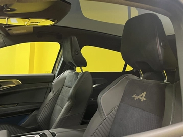 Image véhicule  Renault RAFALE (44)