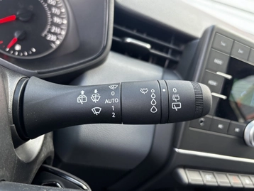Image véhicule  Renault CLIO (12)