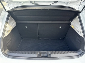 Image véhicule  Renault CLIO (5)
