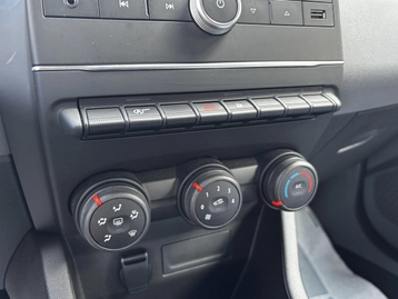 Image véhicule  Renault CLIO (16)