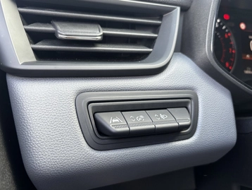 Image véhicule  Renault CLIO (21)
