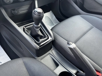 Image véhicule  Renault CLIO (19)