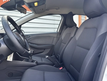 Image véhicule  Renault CLIO (3)