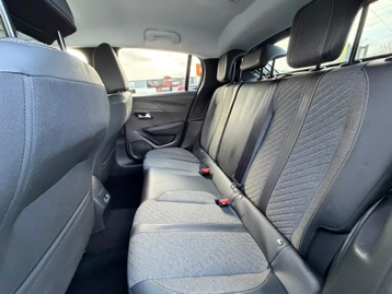 Image véhicule  Peugeot 208 (23)