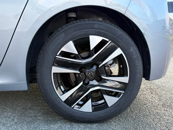 Image véhicule  Peugeot 208 (25)