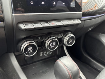 Image véhicule  Renault ARKANA (23)