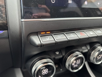 Image véhicule  Renault ARKANA (24)