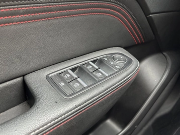 Image véhicule  Renault ARKANA (31)