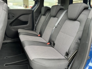 Image véhicule  Mercedes CLASSE T (34)