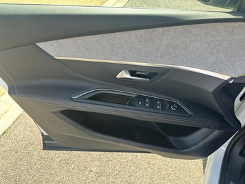 Image véhicule  Peugeot 3008 (32)
