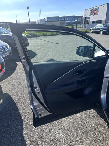 Image véhicule  Toyota C-HR (16)