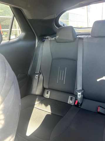 Image véhicule  Toyota C-HR (24)