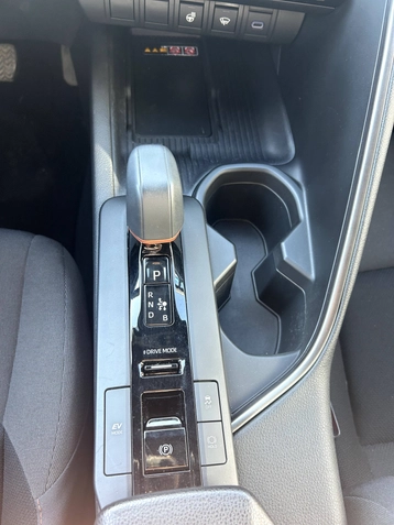 Image véhicule  Toyota C-HR (19)