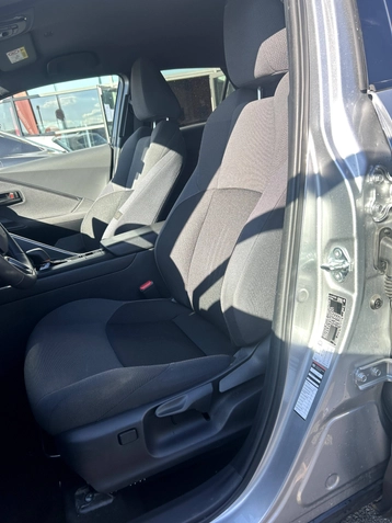 Image véhicule  Toyota C-HR (25)