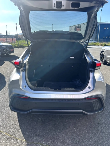 Image véhicule  Toyota C-HR (10)