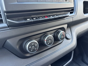 Image véhicule  Renault TRAFIC (17)