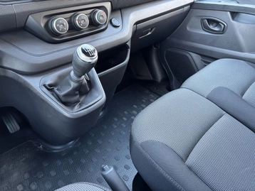 Image véhicule  Renault TRAFIC (18)