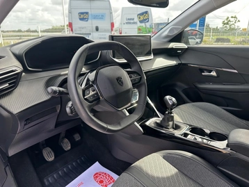 Image véhicule  Peugeot 208 (21)