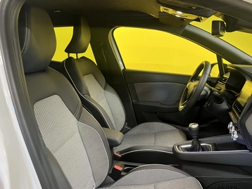 Image véhicule  Renault CLIO (17) Image véhicule  Renault CLIO (17)