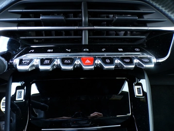 Image véhicule  Peugeot 208 (11)