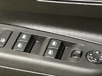 Image véhicule  Opel CORSA (30)