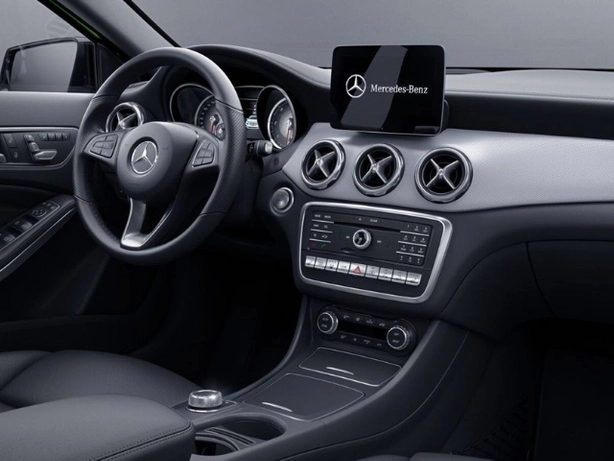 levier-de-vitesse-classe-gla.jpg